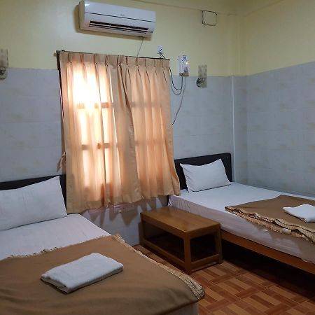 Shwe Eain Si Guest House - Burmese Only Mergui Exterior foto
