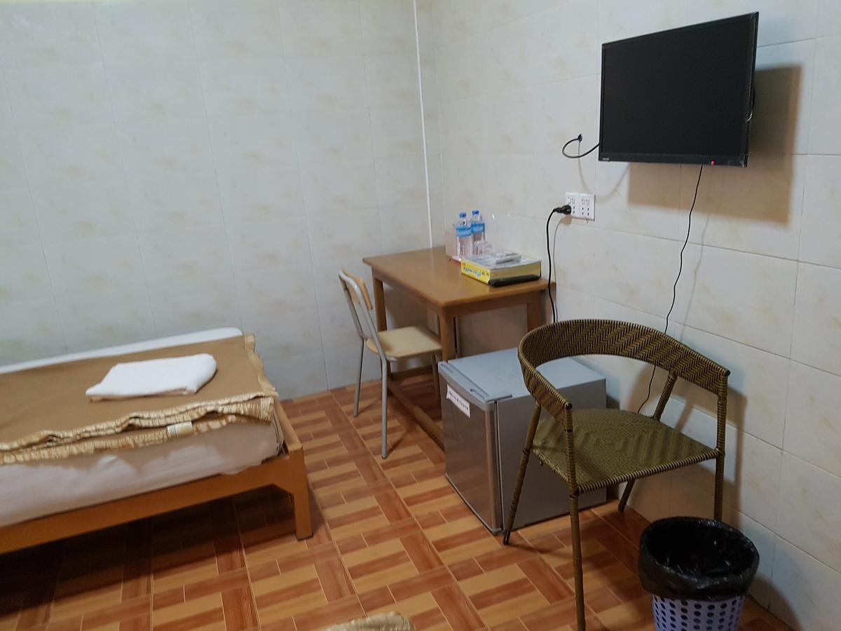 Shwe Eain Si Guest House - Burmese Only Mergui Exterior foto