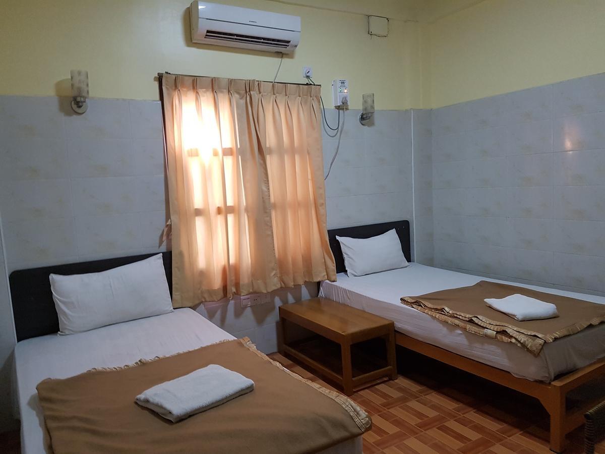 Shwe Eain Si Guest House - Burmese Only Mergui Exterior foto