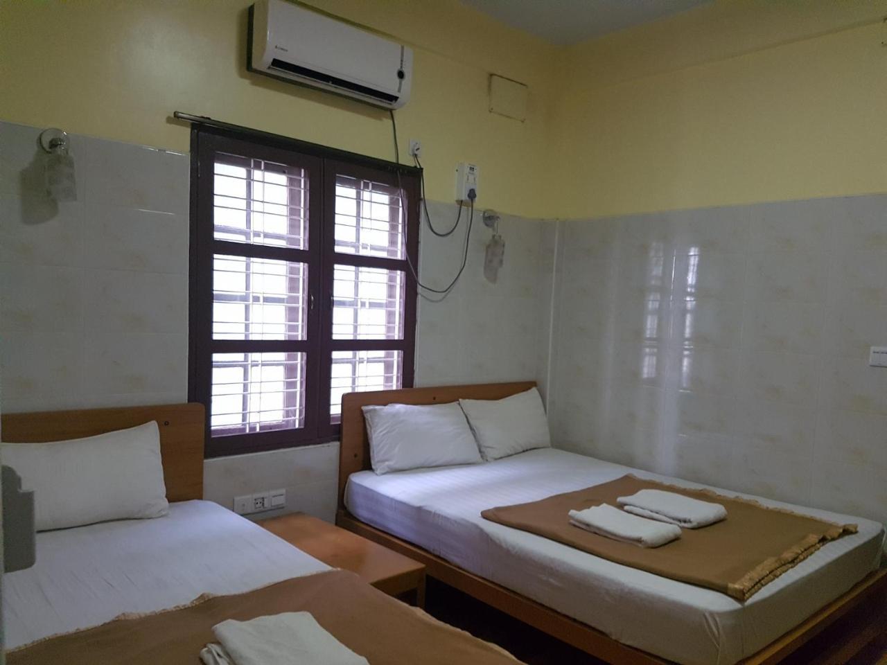 Shwe Eain Si Guest House - Burmese Only Mergui Exterior foto