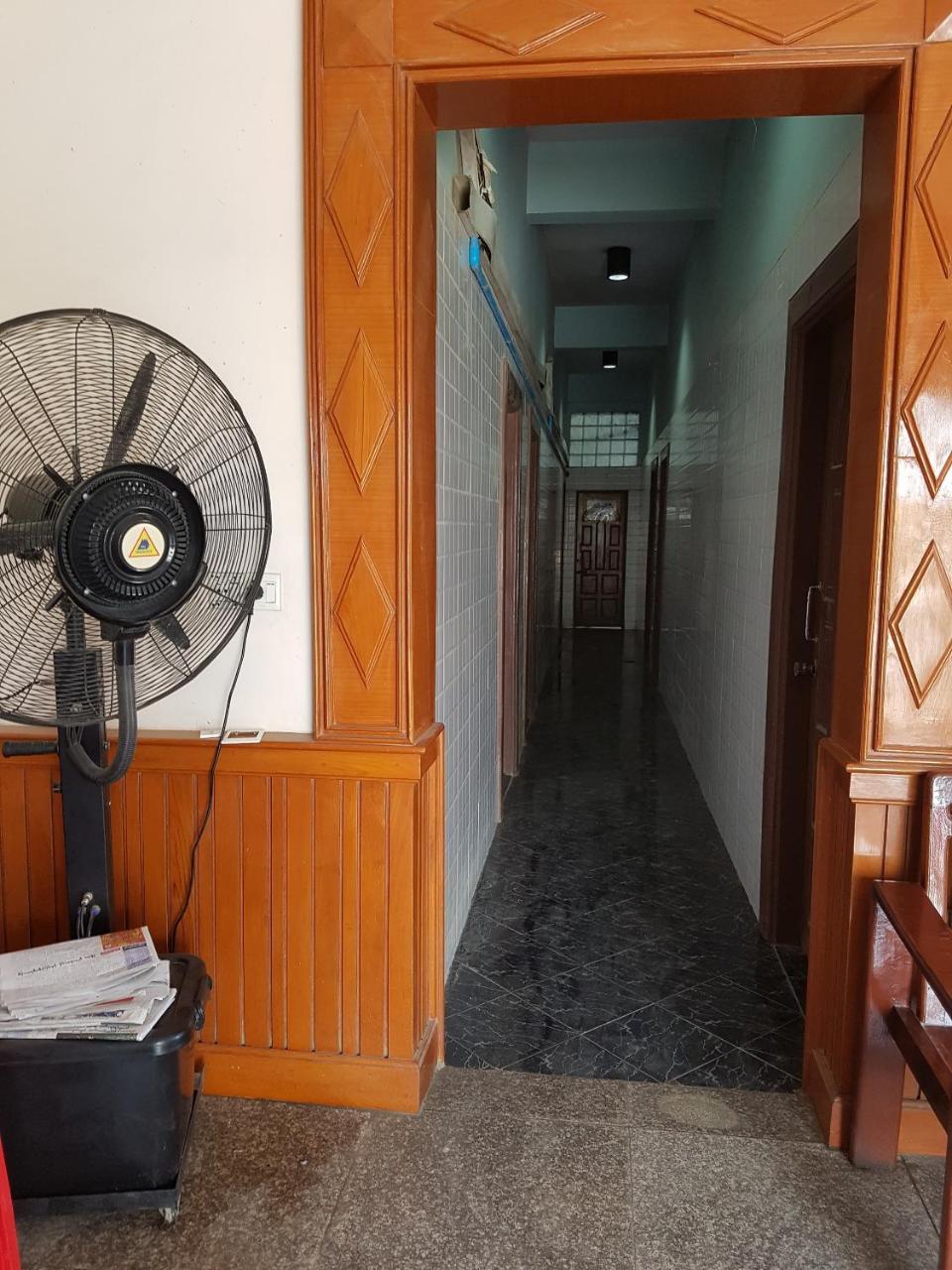 Shwe Eain Si Guest House - Burmese Only Mergui Exterior foto